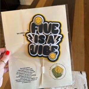 Black and Yellow Graffiti-Inspired Sticker